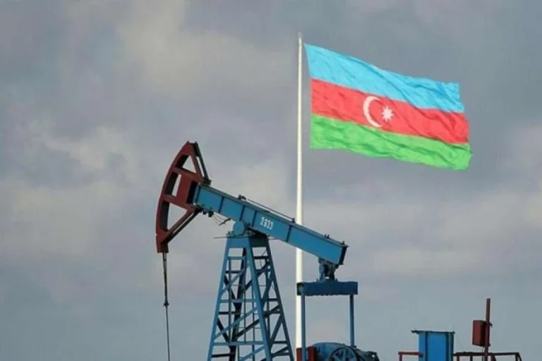 Експорт нафтопродуктів з Азербайджану за сім місяців зріс у 1,6 раза